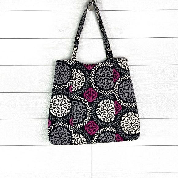 NWT VERA BRADLEY Curvy Tote Bag Canterberry Magenta Travel Carryon Purse Quilt - Picture 3 of 3